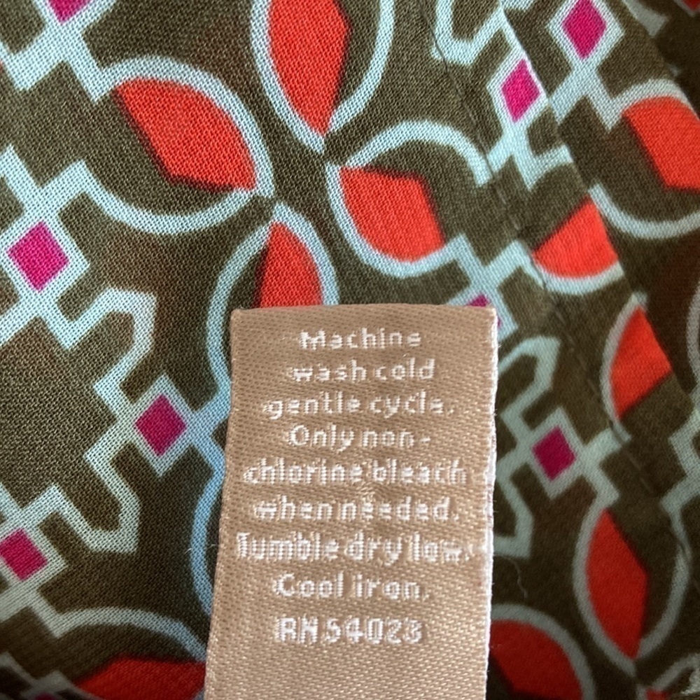 Banana Republic Factory medium button down blouse short sleeves green v-neck - Picture 12 of 13